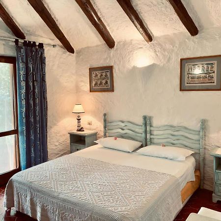 Eleni Room Costa Dorata Екстериор снимка